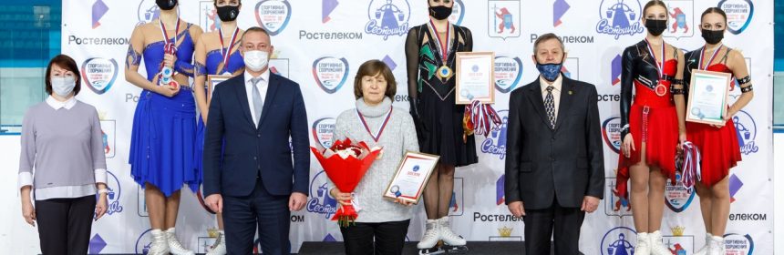 Команда мастеров спорта "Татарстан" по синхронному катанию на коньках выиграла золото Чемпионата России